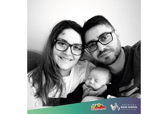 Curada da Covid-19, paciente de 24 anos que realizou cesária de emergência, recebe alta após ficar 39 dias na UTI Covid do HSA.