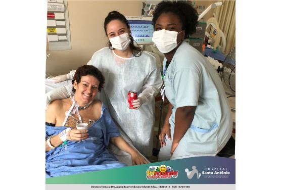 Um brinde à vida! Após 33 dias de UTI Covid-19, paciente tem um simples desejo atendido, tomar uma Coca-Cola gelada!