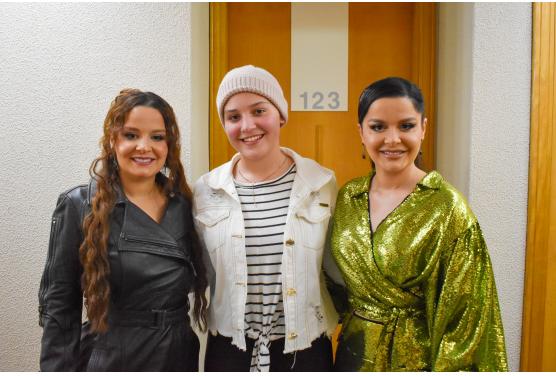 Hospital Santo Antônio proporciona encontro de paciente com as cantoras Maiara e Maraisa.