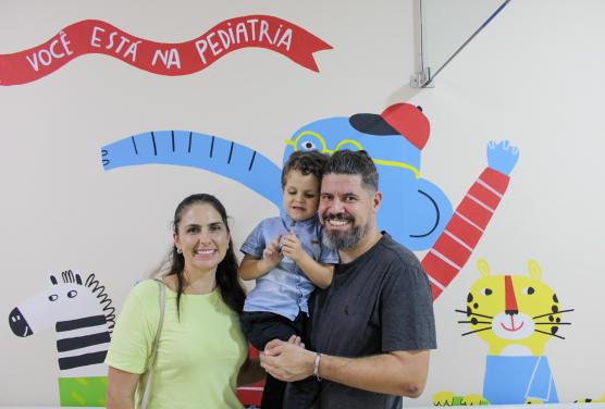 Davi emociona equipe do Hospital Santo Antônio ao voltar para visita e expressar gratidão