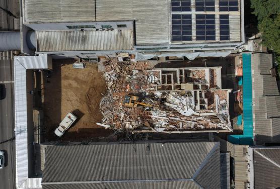 Hospital Santo Antônio inicia nova etapa do Projeto da Torre com demolição de antiga estrutura